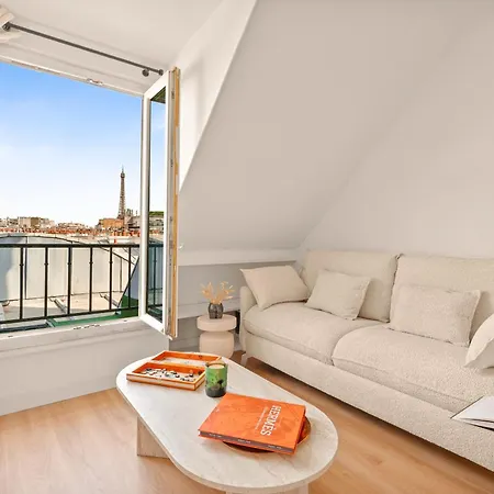 De Luxe Sous Les Toits Tour Eiffel - 1bdr-4p
